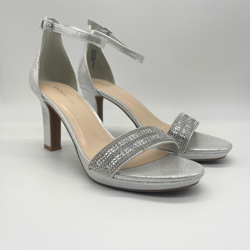 ANDIAMO Aflynn Silver Rhinestone Block Heel Ankle Strap Sandals Women's 10 New